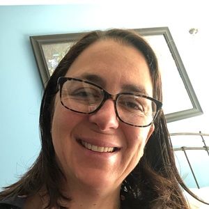 Meet your Posher, Bebe